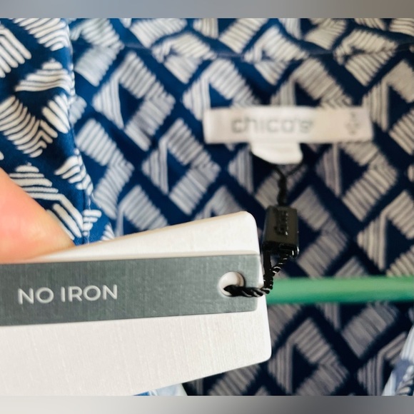 NWT CHICO’S Shirt No Iron Cotton Blue White Diamond Print Sz:16 (Chico’s Sz: 3) - Picture 4 of 13